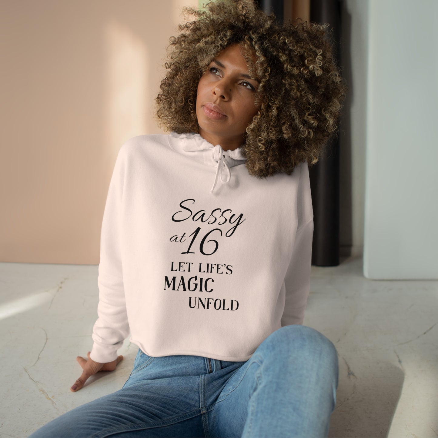 Chic Comfy Crop Hoodie – Where Style Meets Cozy